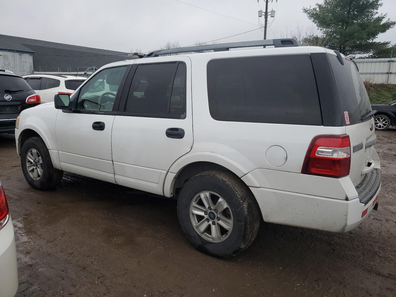 2009 Ford Expedition - Image 2