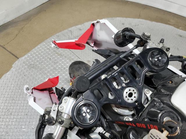 2022 DUCATI PANIGALE V2