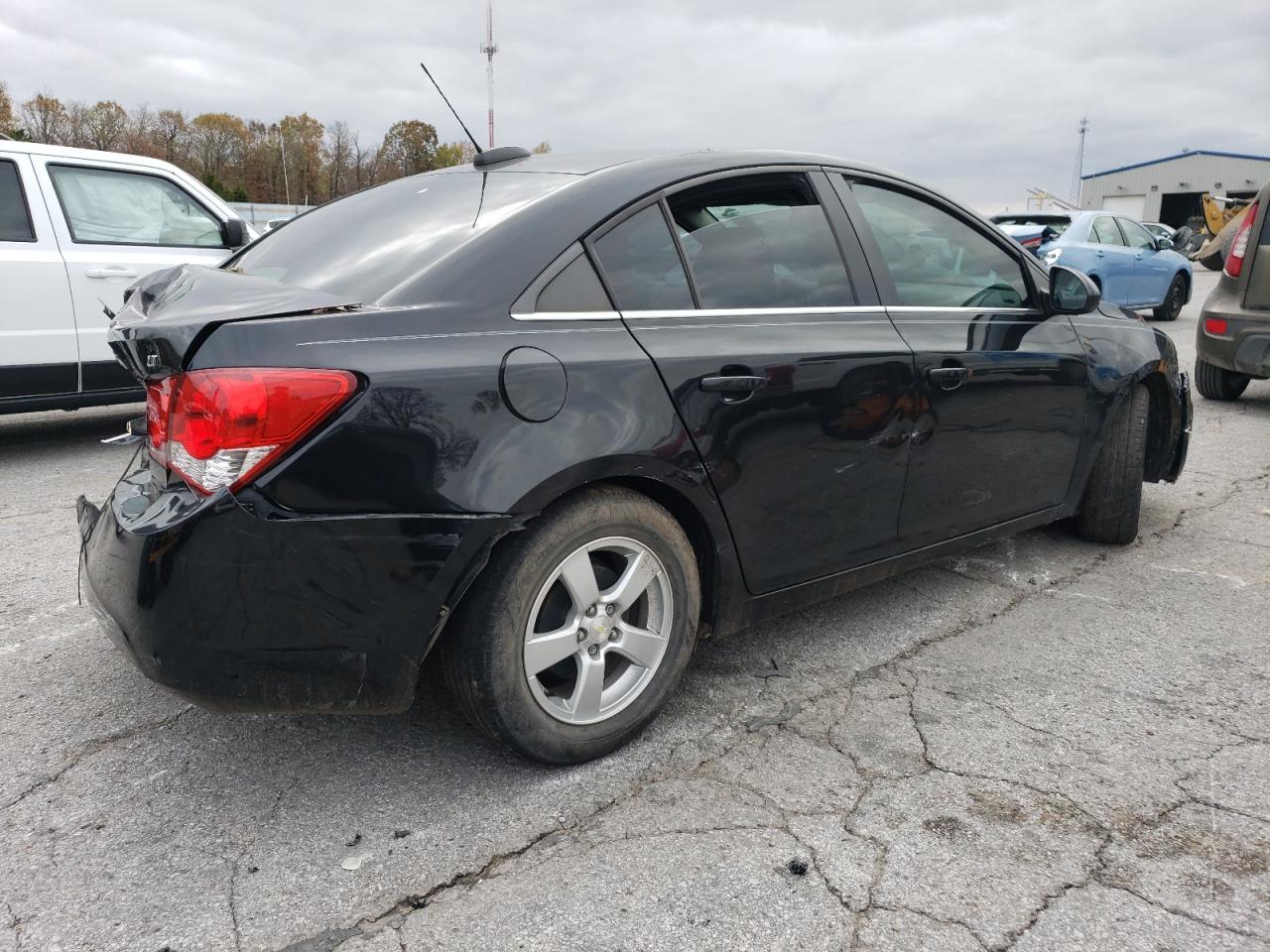 2016 Chevrolet Cruze - Image 3