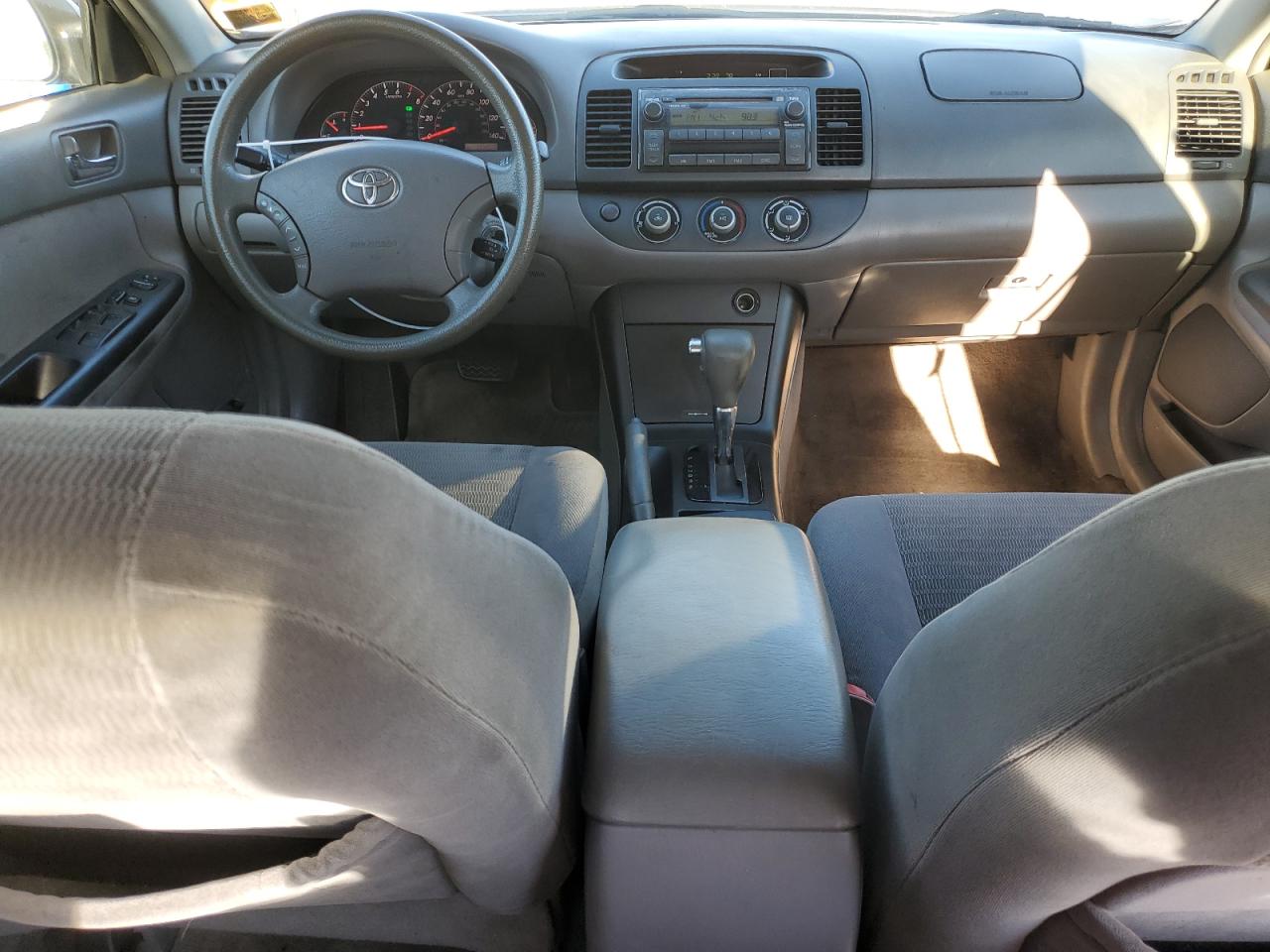 2006 Toyota Camry - Image 8