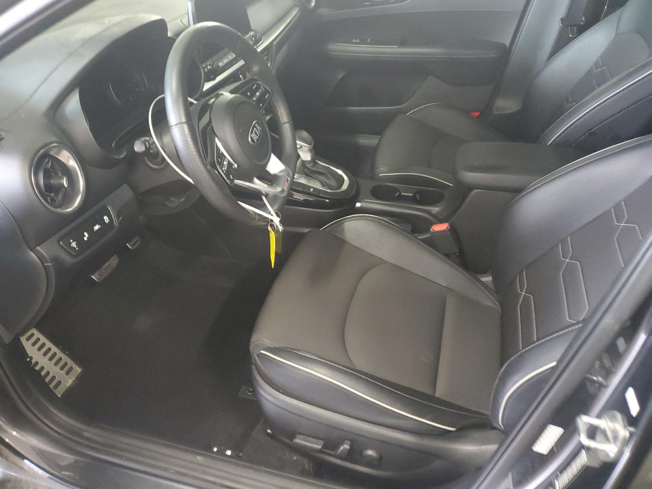 2021 Kia Forte - Image 7