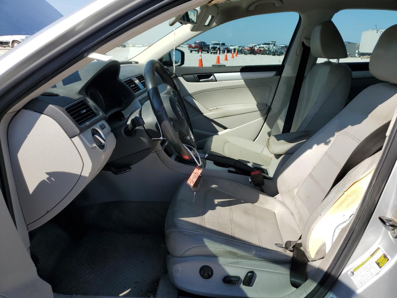 2013 Volkswagen Passat Se VIN: 1VWBH7A32DC008797 Lot: 89065525