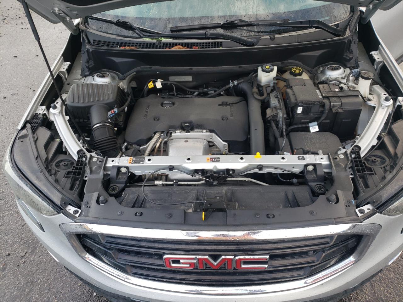 2019 GMC Terrain - Image 11