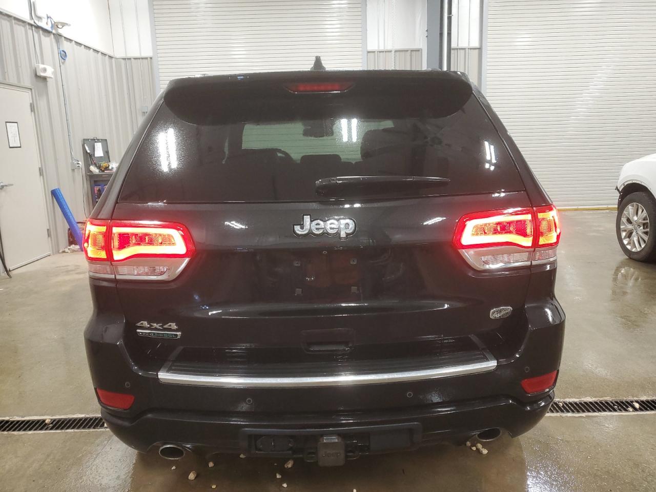 2015 Jeep Grand Cherokee Overland VIN: 1C4RJFCM8FC815544 Lot: 80519904