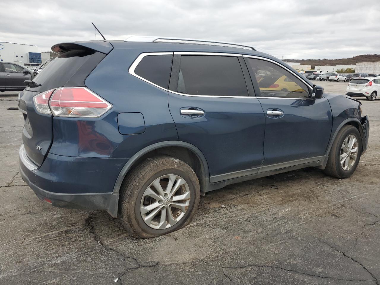 VIN KNMAT2MT4GP634571 2016 NISSAN ROGUE no.3