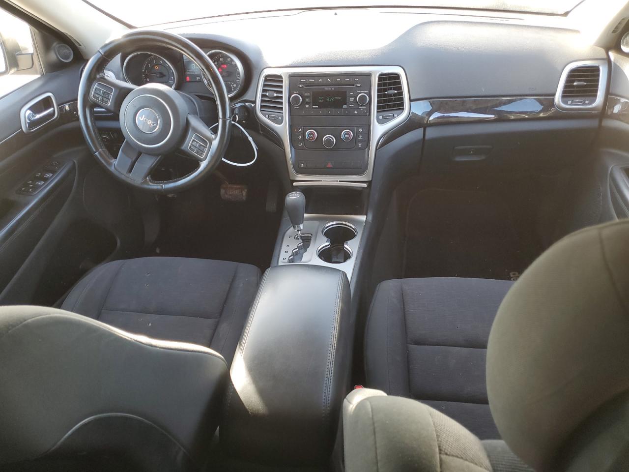 2011 Jeep Grand Cherokee - Image 8