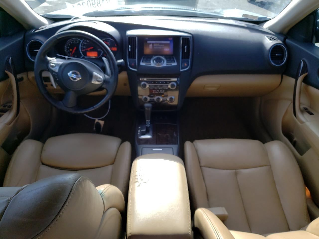 2010 Nissan Maxima - Image 8