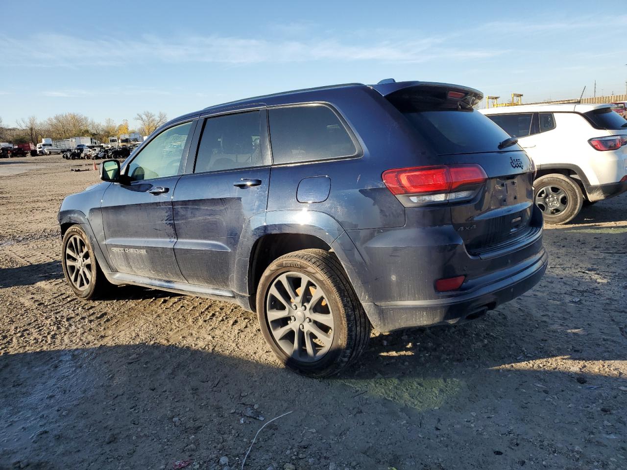 2018 Jeep Grand Cherokee - Image 2