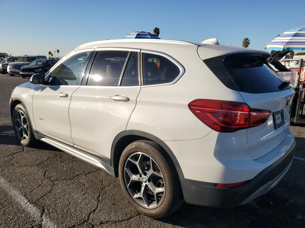 VIN WBXHT3C35GP889318 2016 BMW X1 no.2