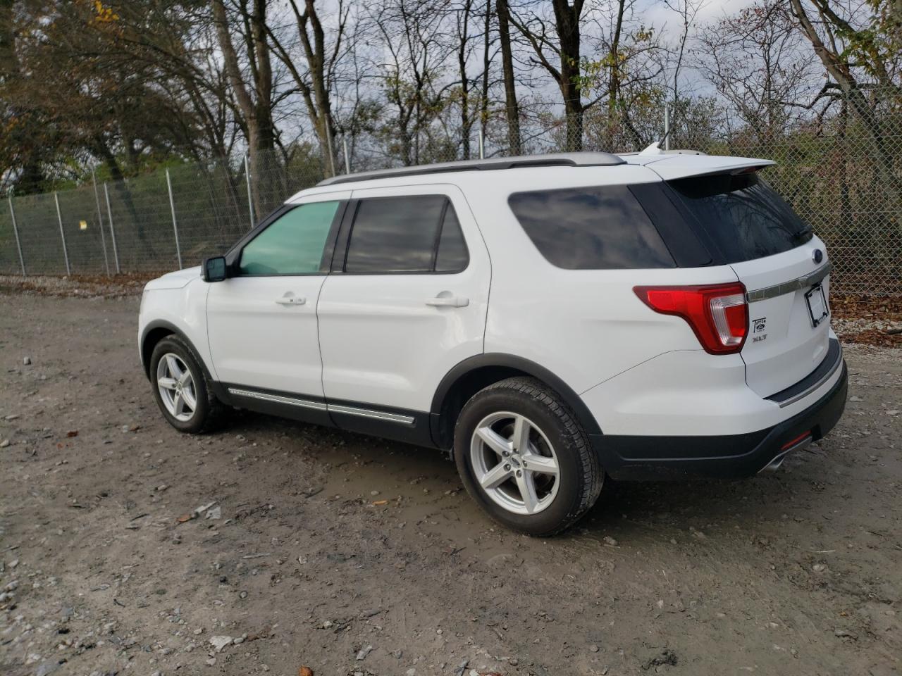 2018 Ford Explorer - Image 2