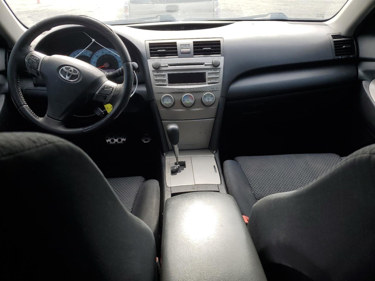 2011 Toyota Camry - Image 8