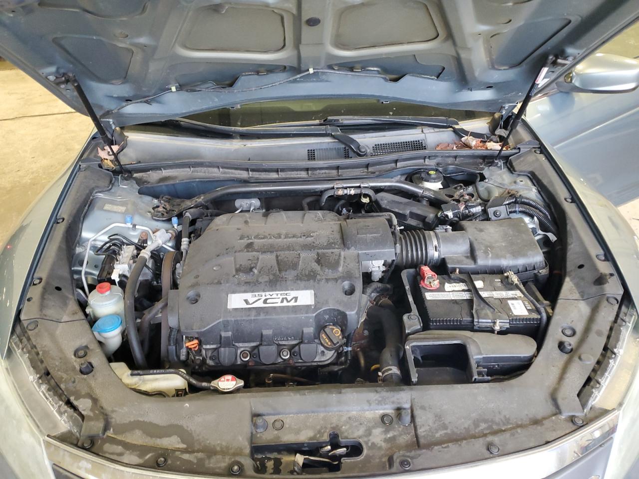 2010 Honda Accord - Image 11