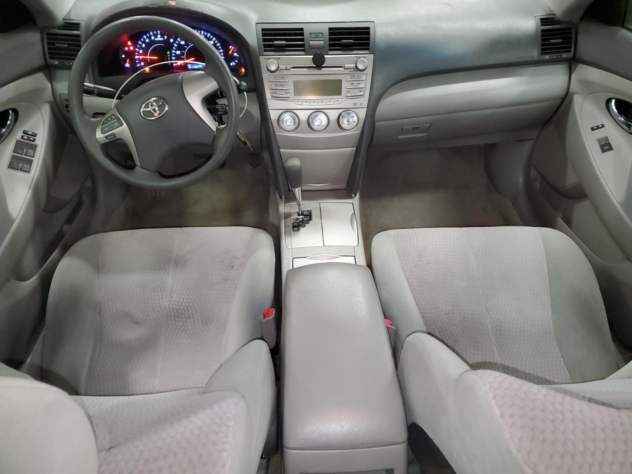 2010 Toyota Camry - Image 8