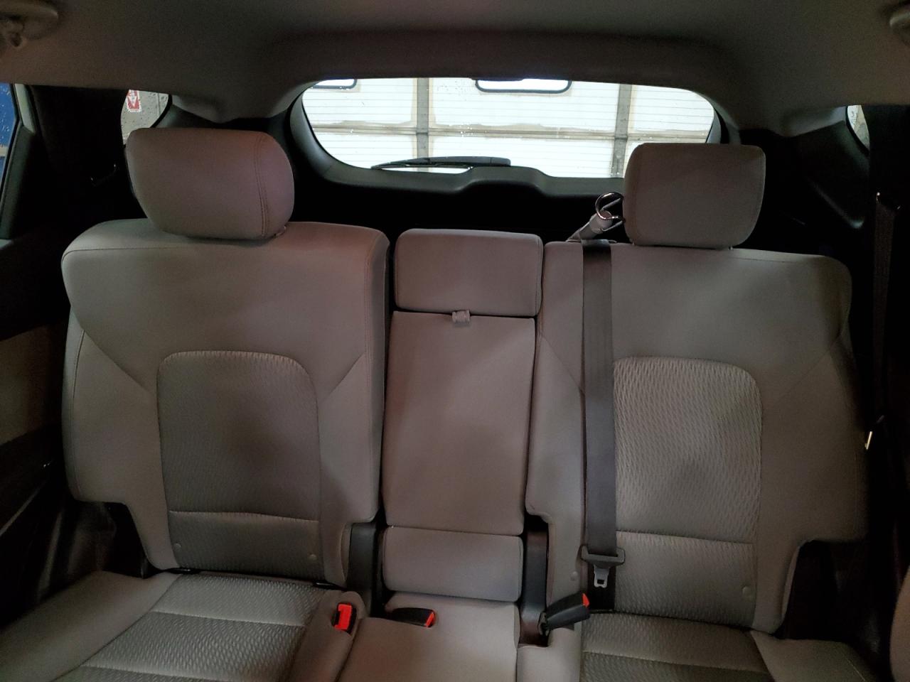 2018 Hyundai Santa Fe - Image 10