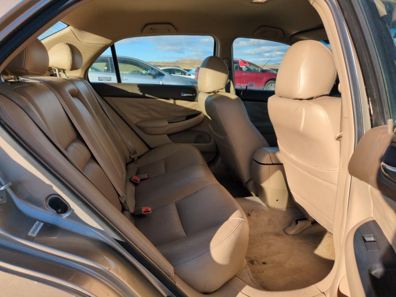 2003 Honda Accord - Image 10