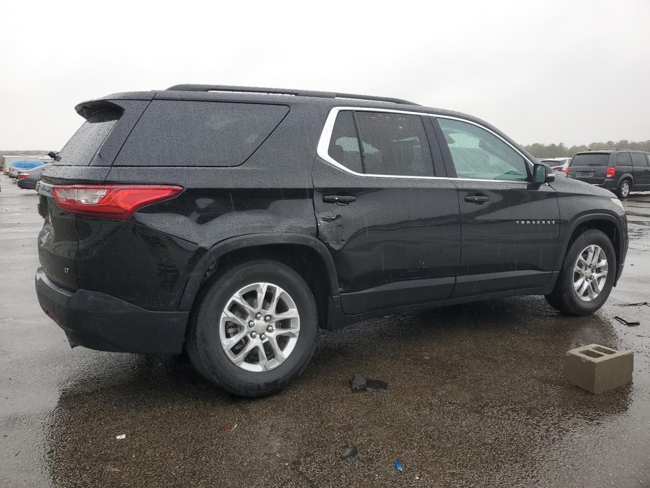 2020 Chevrolet Traverse - Image 3