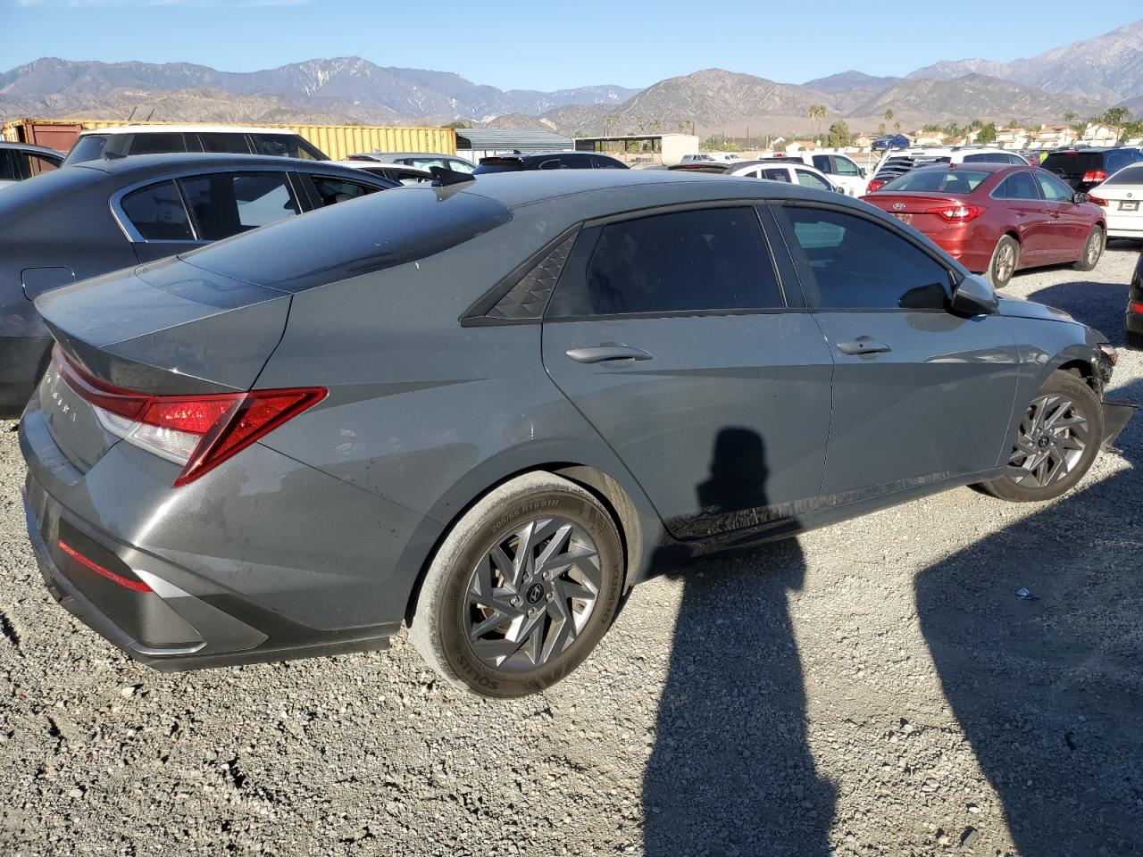 2024 Hyundai Elantra - Image 3