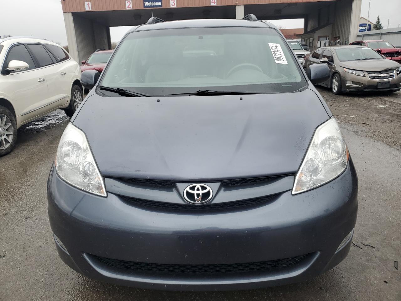 2008 Toyota Sienna - Image 5