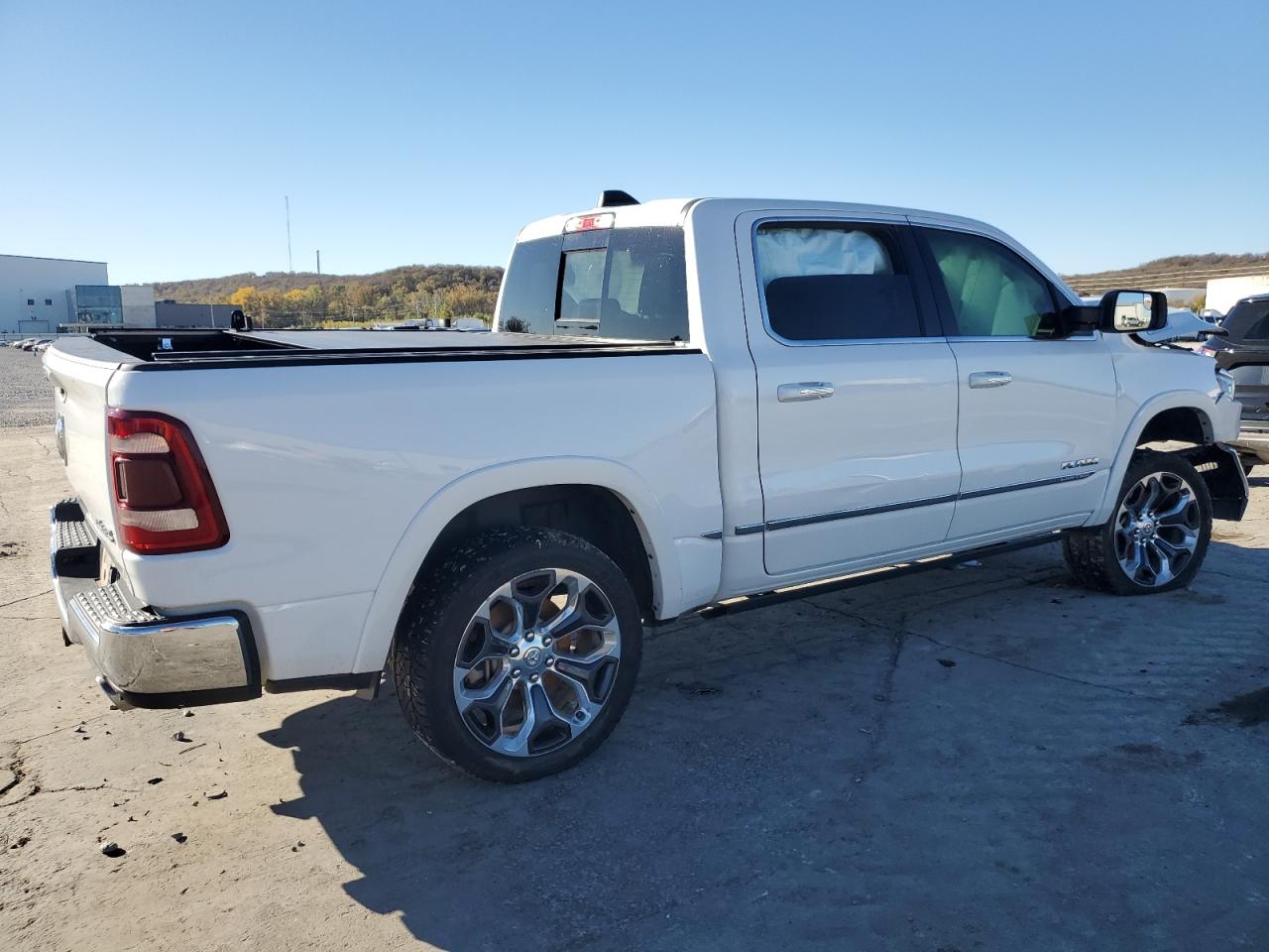 2019 RAM 1500 - Image 3