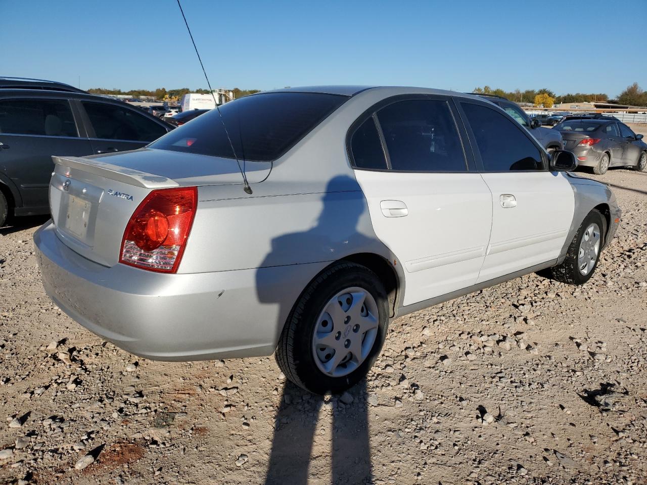 2005 Hyundai Elantra - Image 3