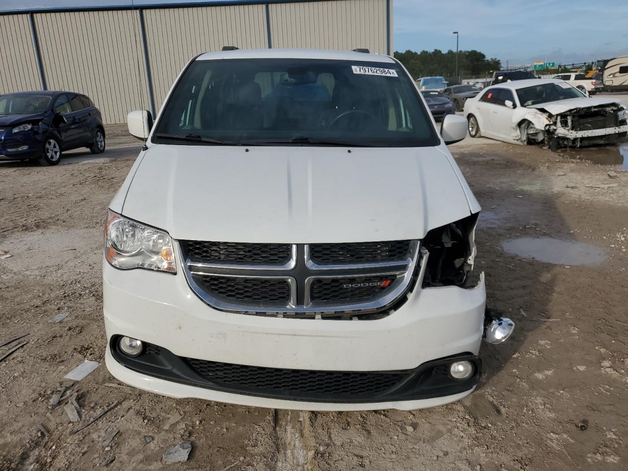2019 Dodge Caravan - Image 5