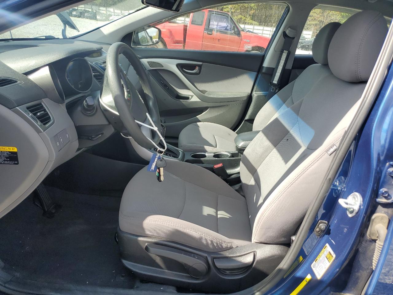 2016 Hyundai Elantra - Image 7