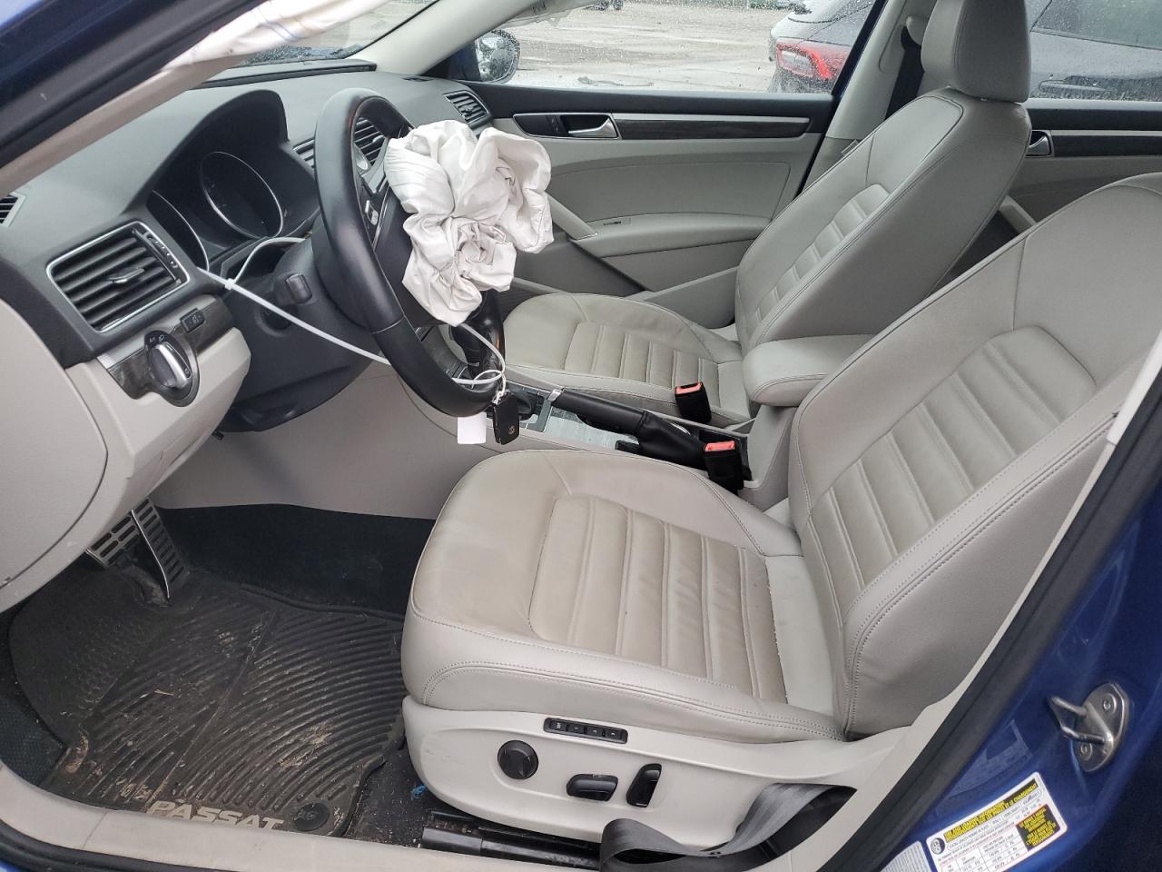 2016 Volkswagen Passat - Image 7