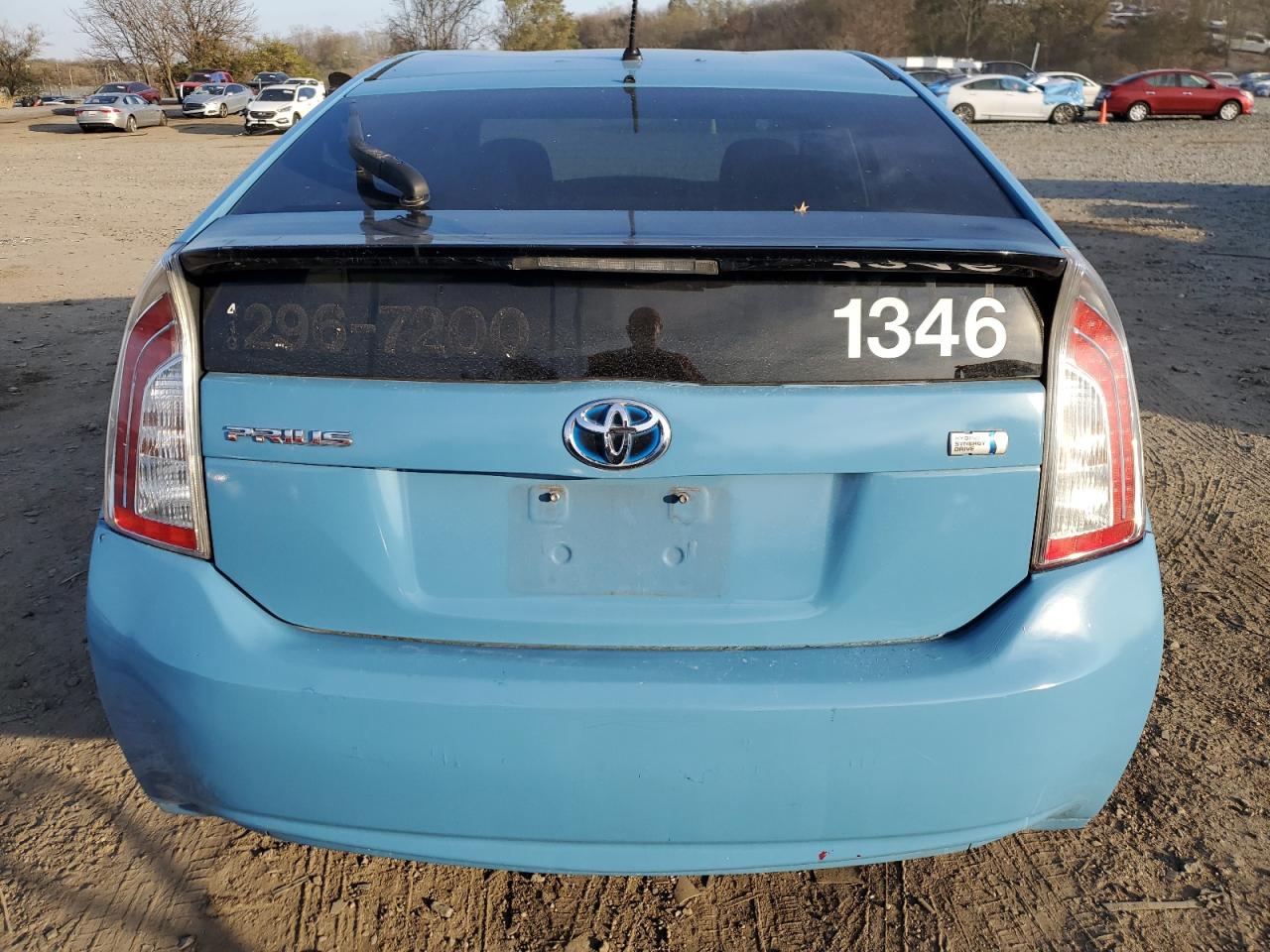 2012 Toyota Prius - Image 6