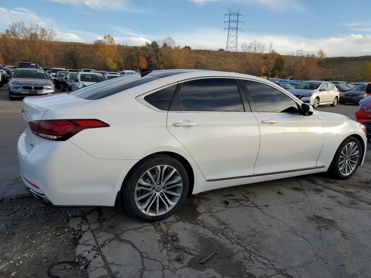 VIN KMHGN4JE2GU128269 2016 HYUNDAI GENESIS no.3