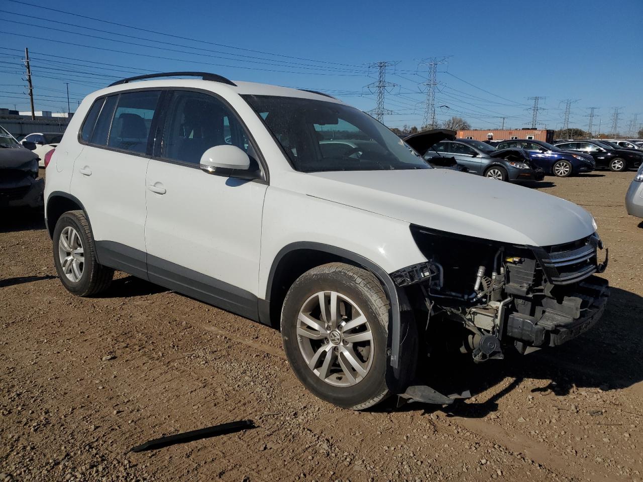2016 Volkswagen Tiguan - Image 4