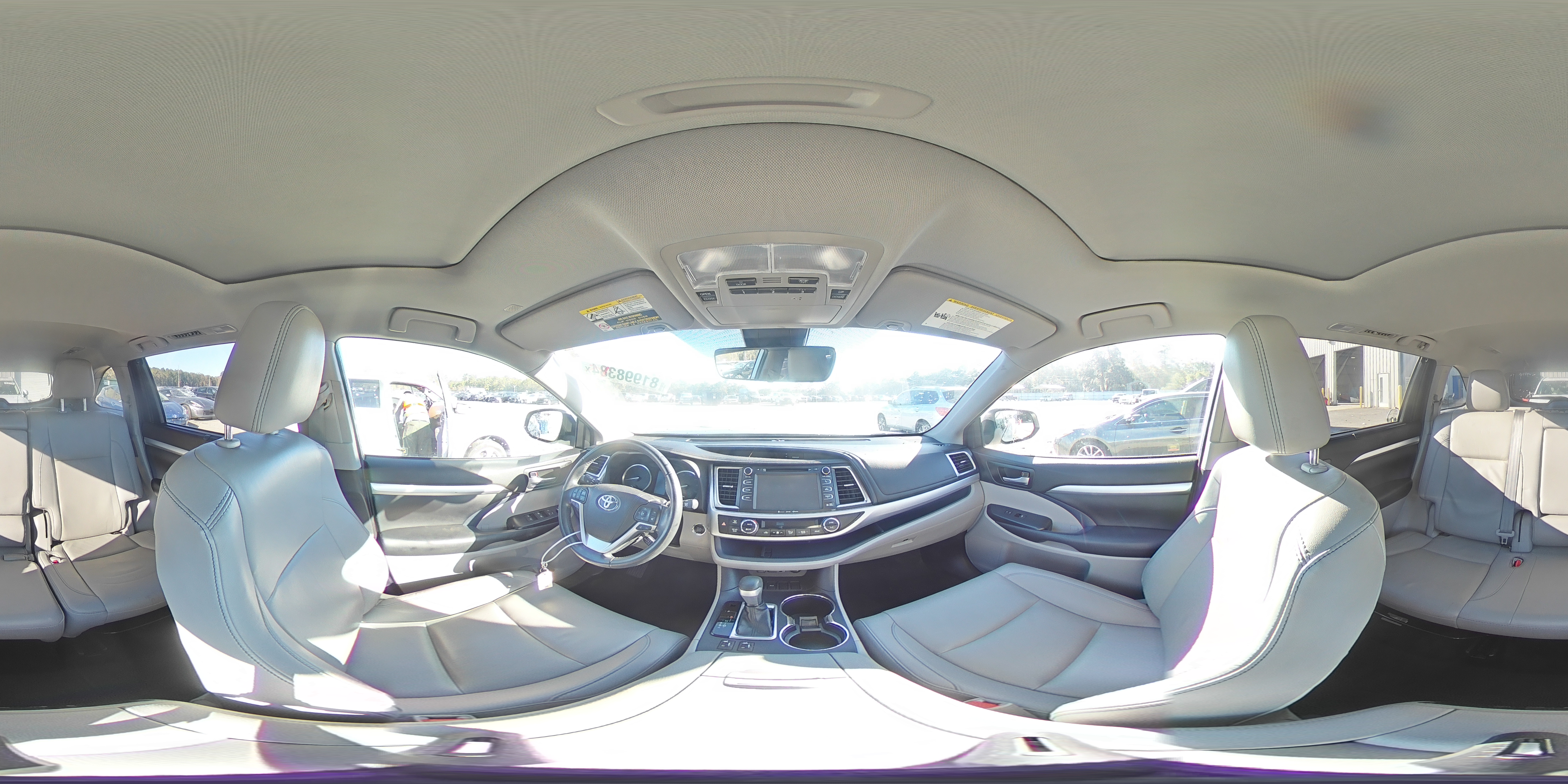 2019 Toyota Highlander - Image 16