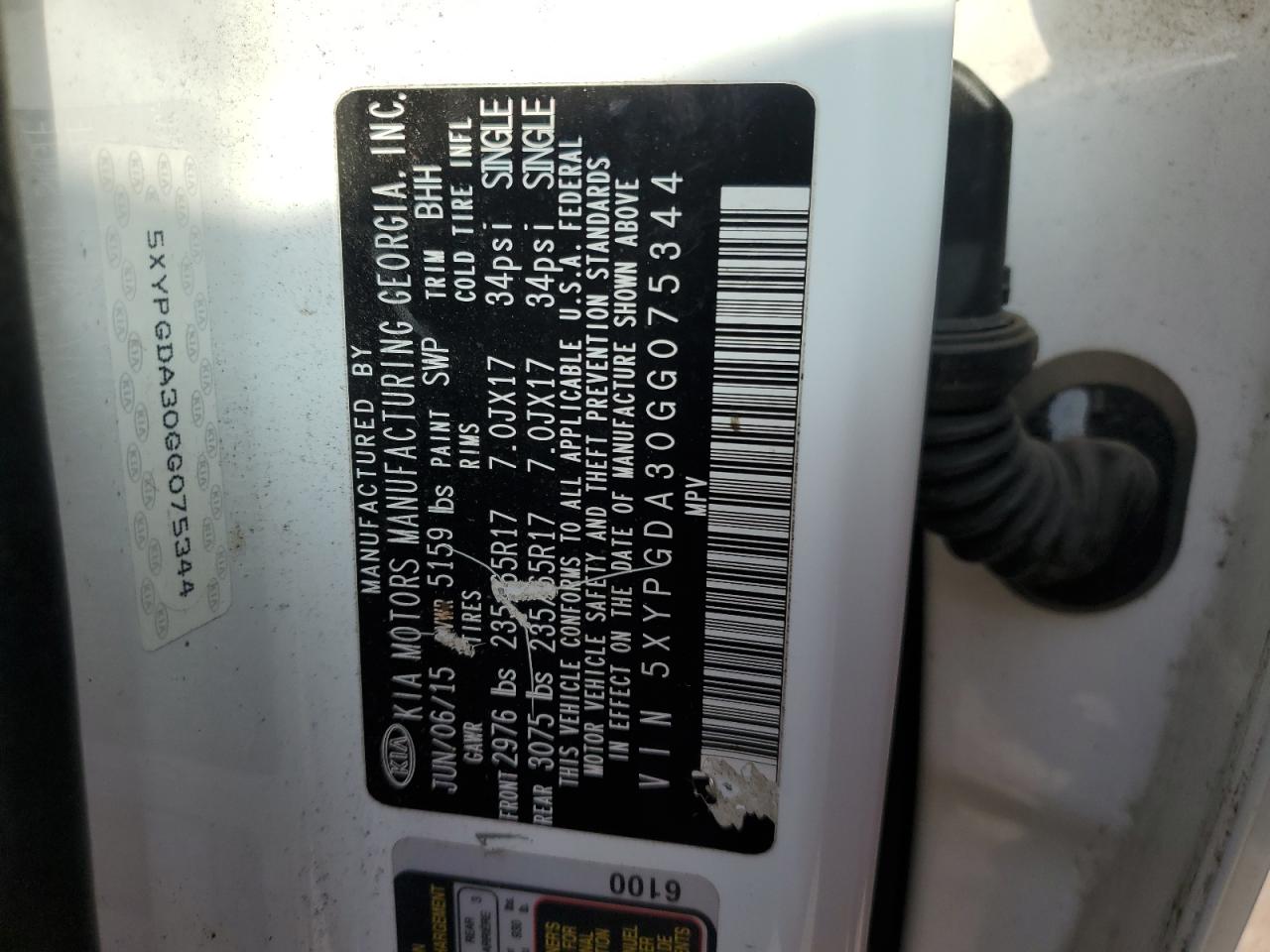 2016 Kia Sorento - Image 13
