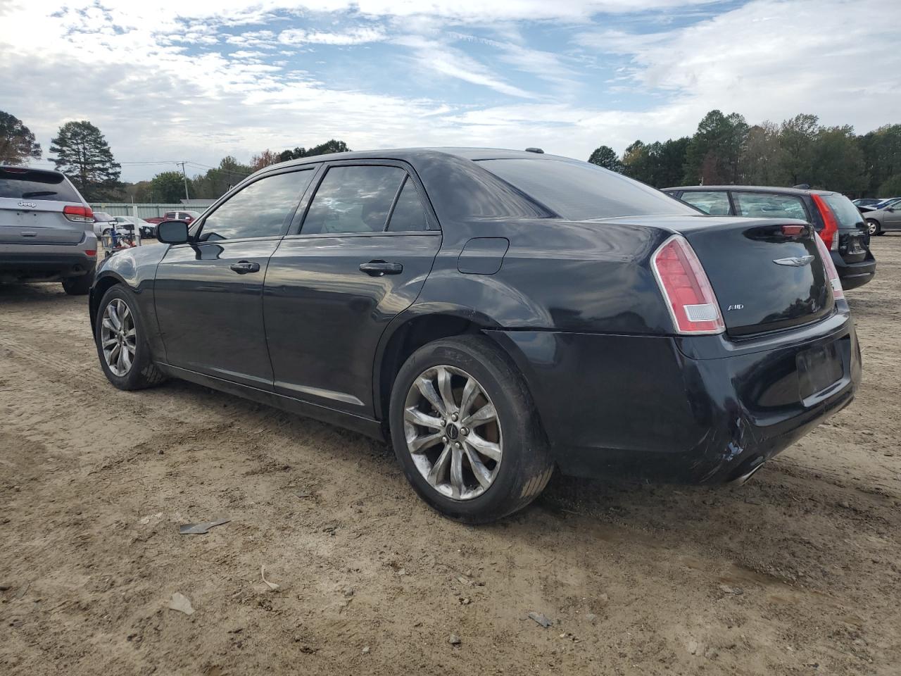 VIN 2C3CCAGGXEH374426 2014 CHRYSLER 300 no.2