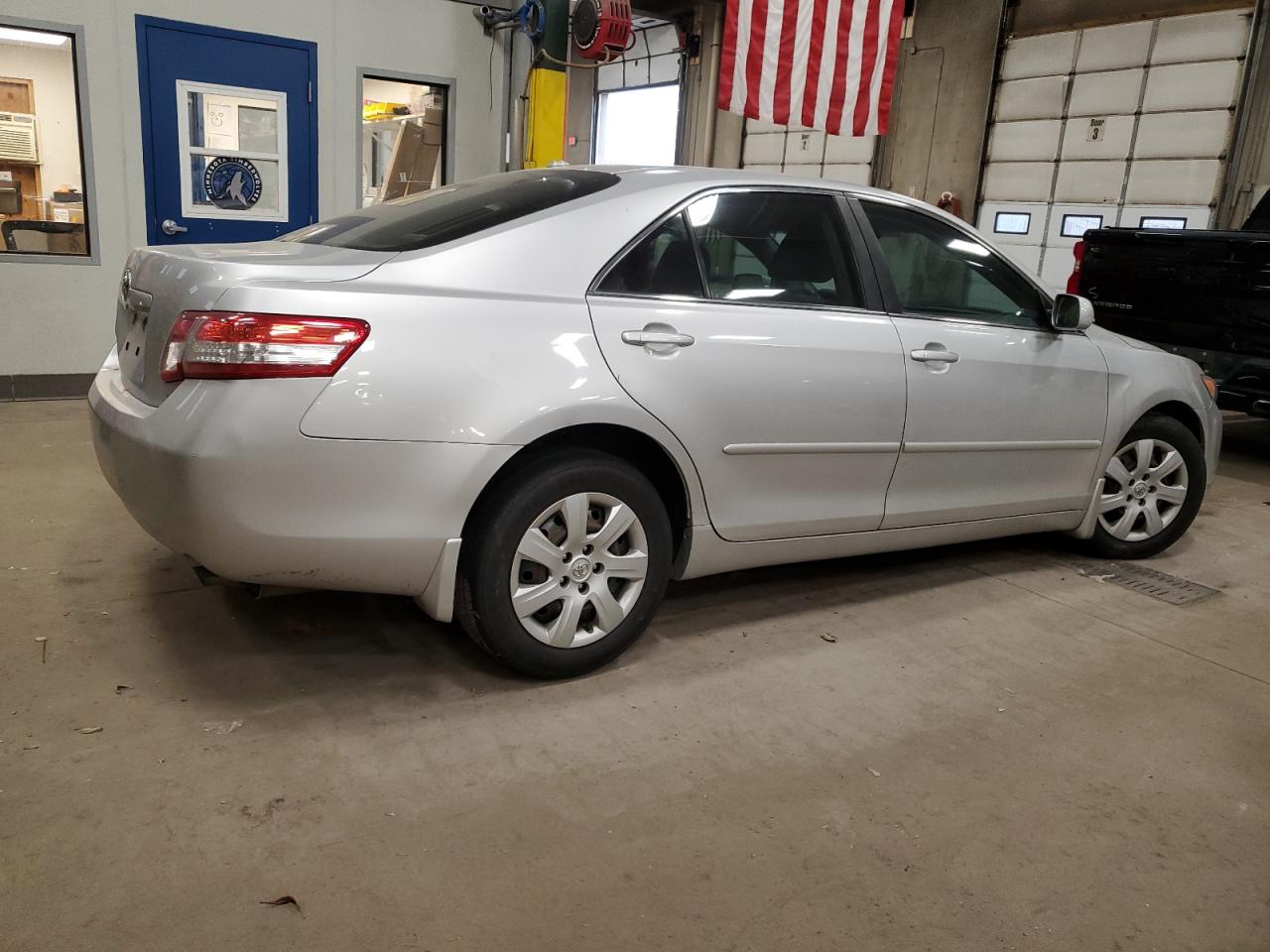 2010 Toyota Camry - Image 3