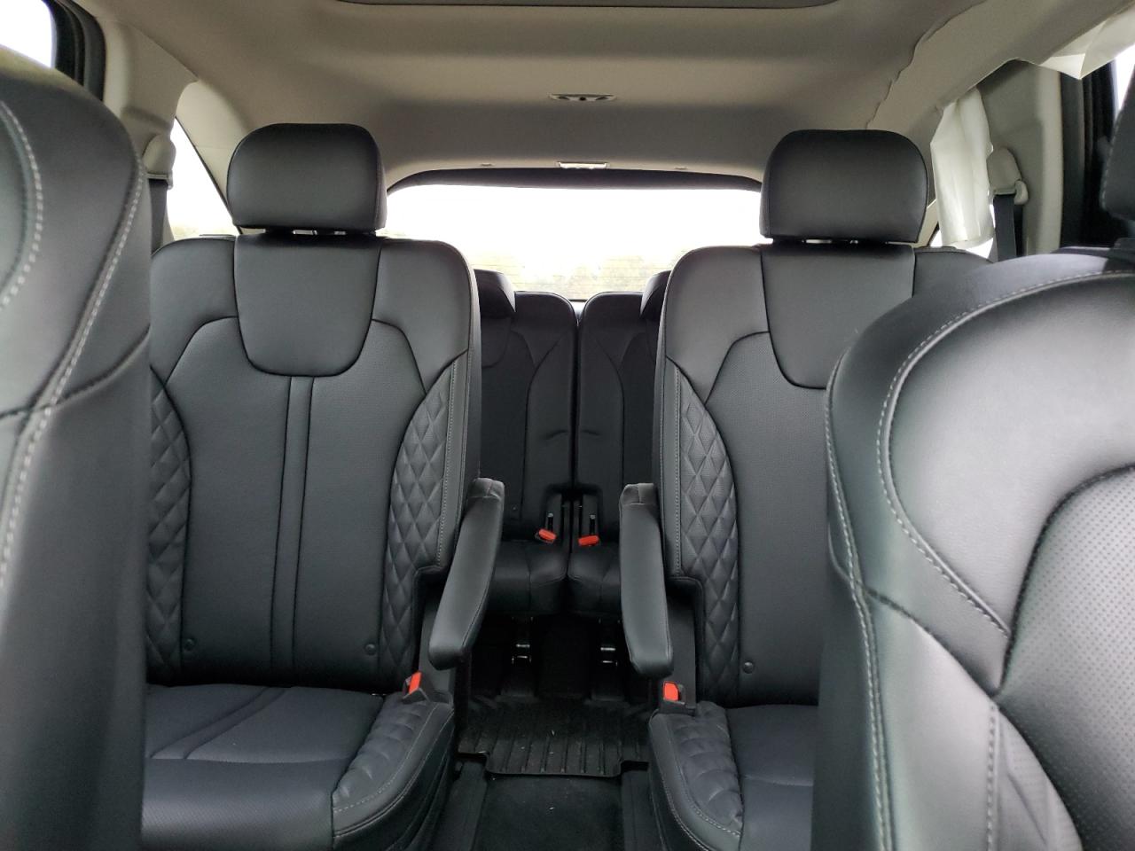2023 Kia Sorento - Image 10