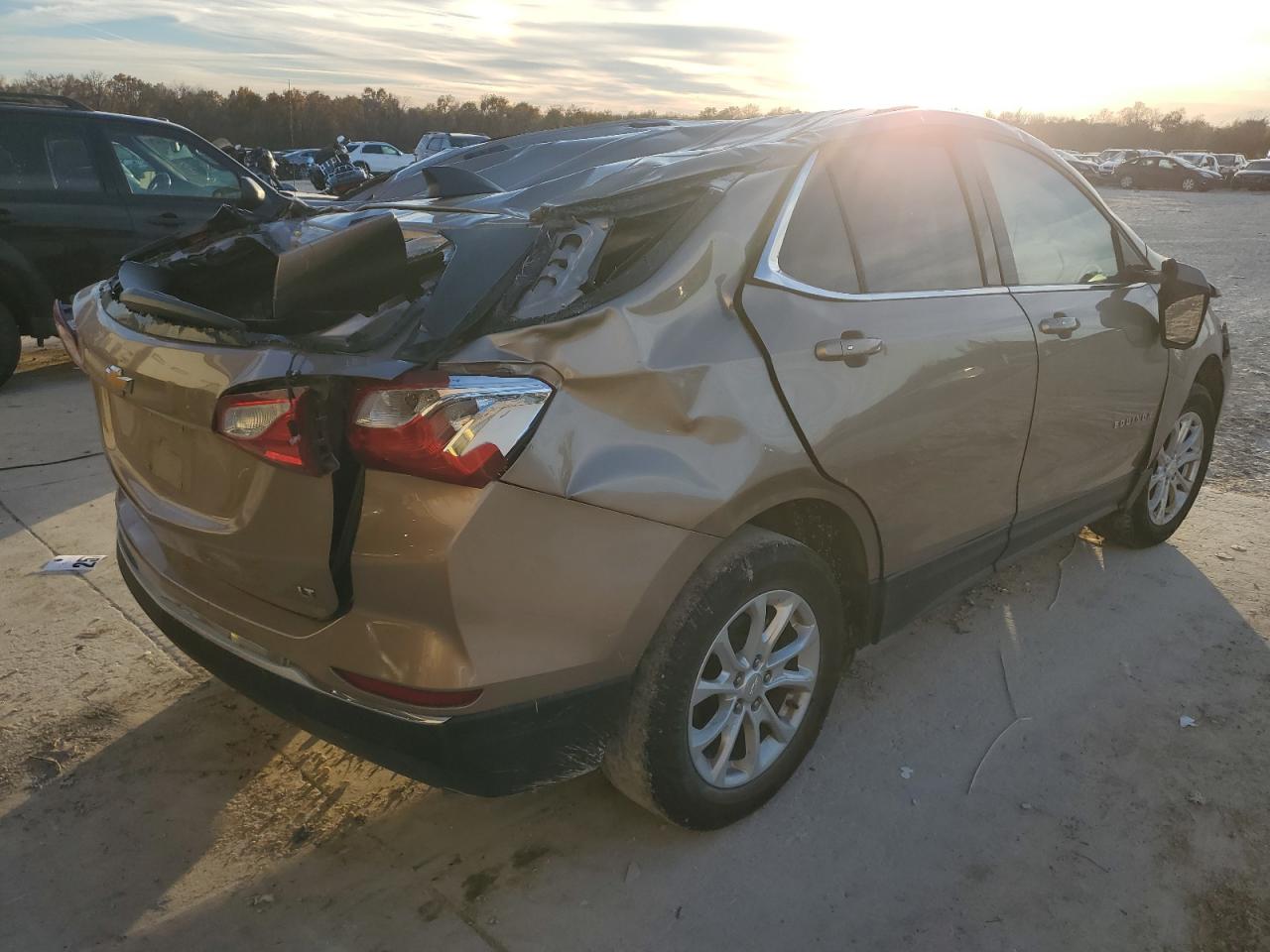 2019 Chevrolet Equinox Lt VIN: 2GNAXKEV2K6215543 Lot: 79768084