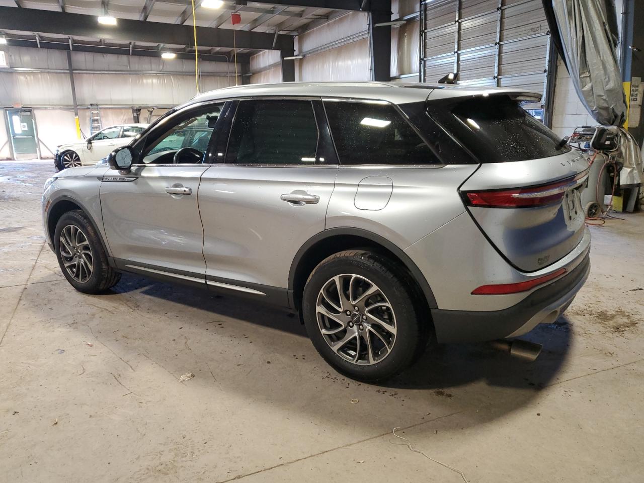 2021 Lincoln Corsair - Image 2