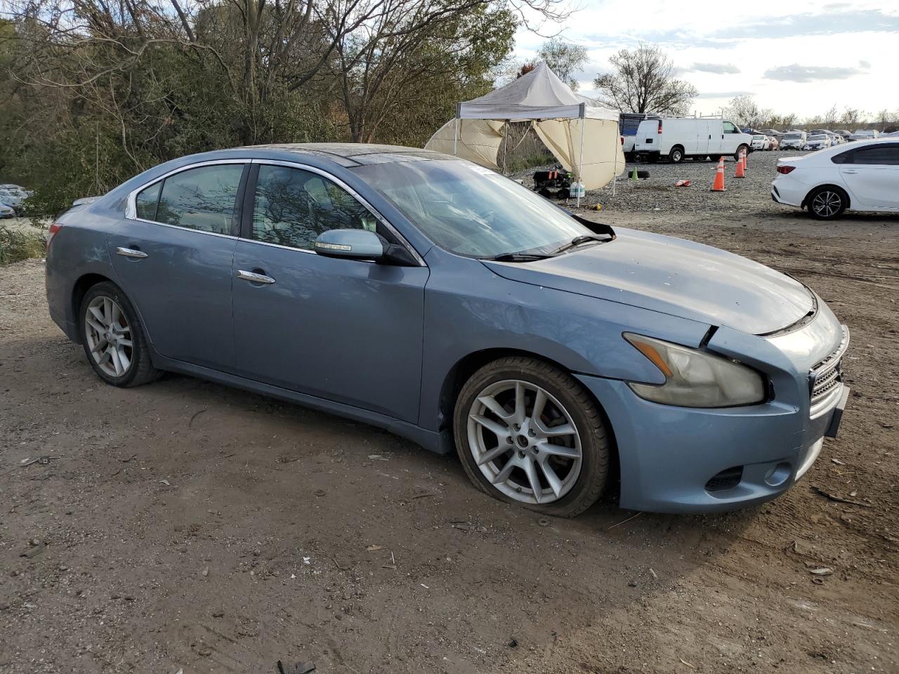 2010 Nissan Maxima - Image 4