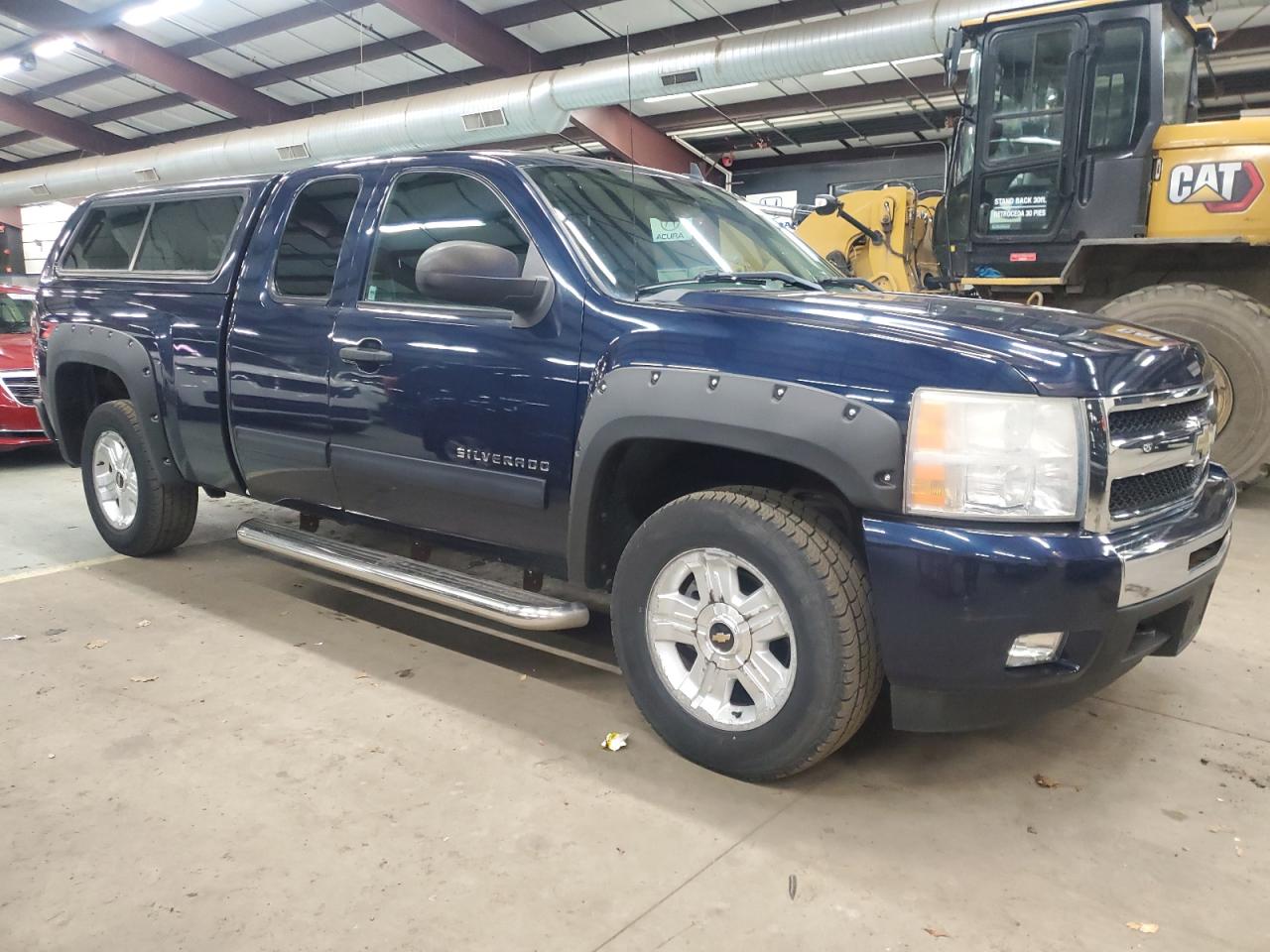 2009 Chevrolet Silverado - Image 4