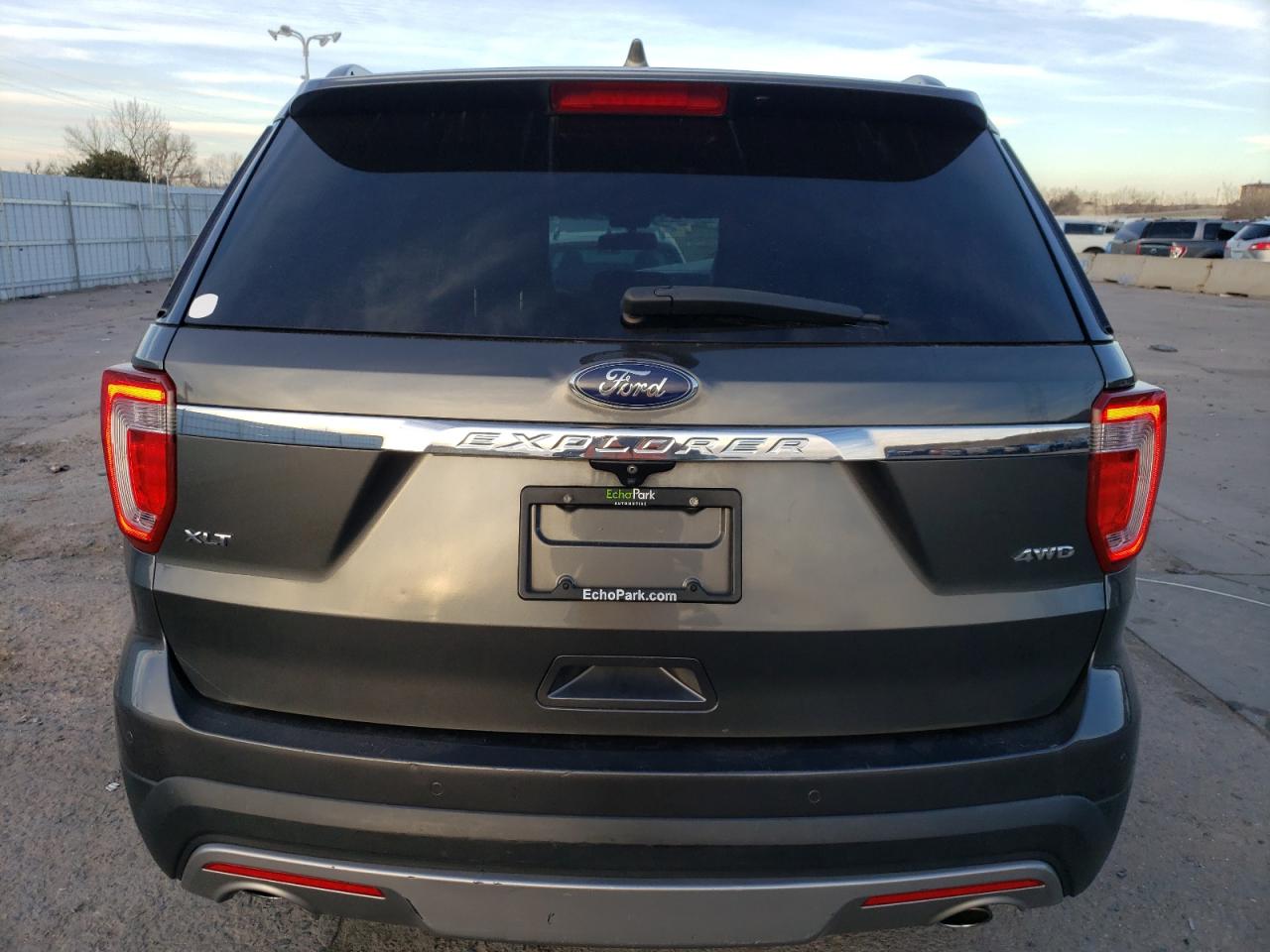 2017 Ford Explorer - Image 6
