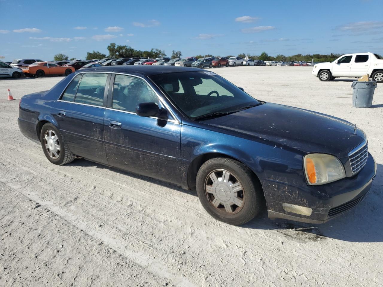 2003 Cadillac De Ville - Image 4