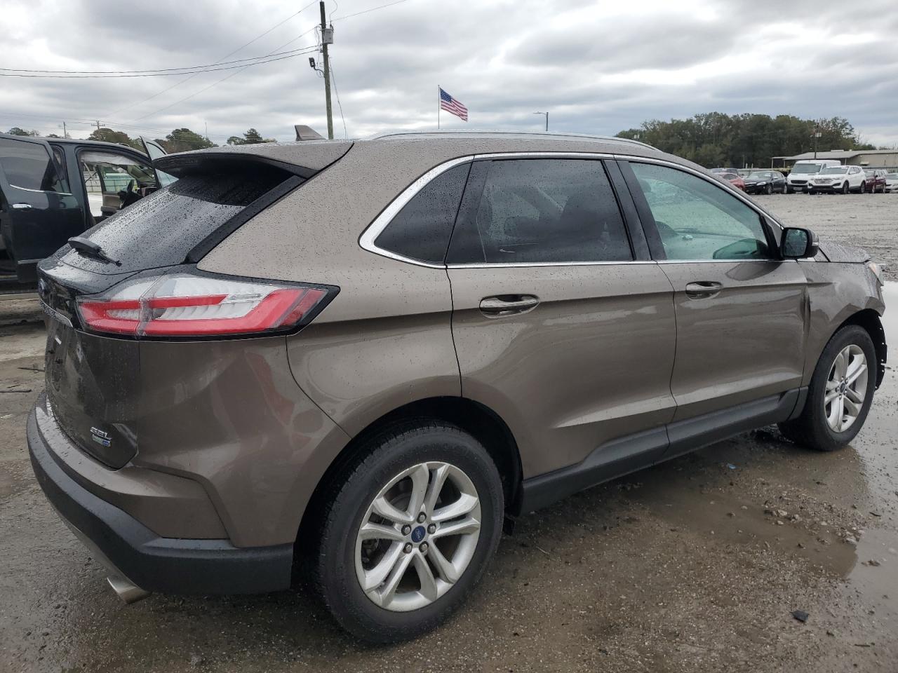 2019 Ford Edge - Image 3