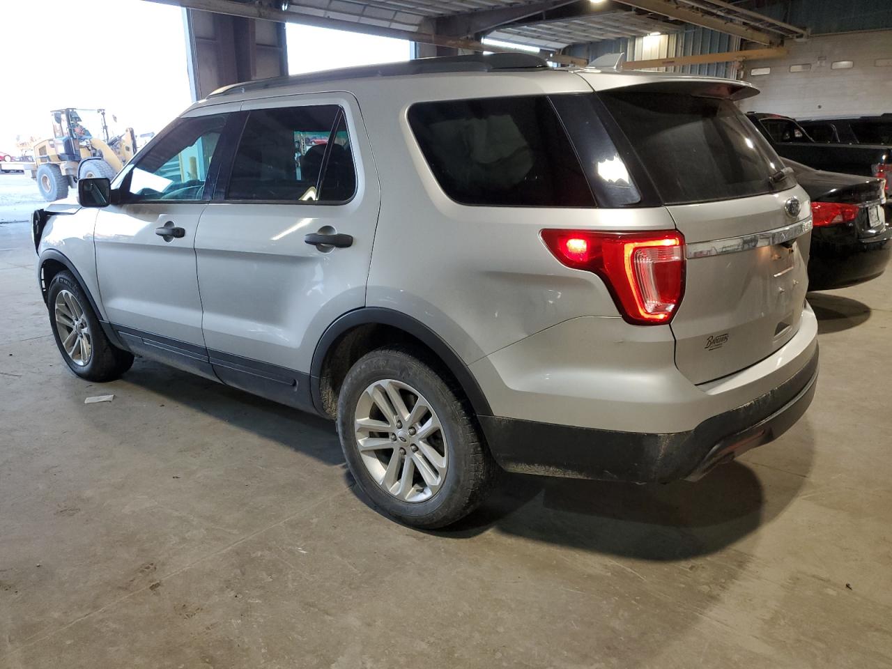 2016 Ford Explorer - Image 2