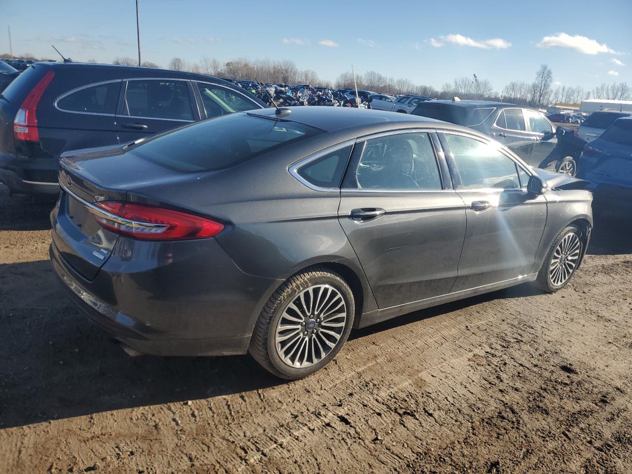 VIN 3FA6P0HD8JR190893 2018 FORD FUSION no.3