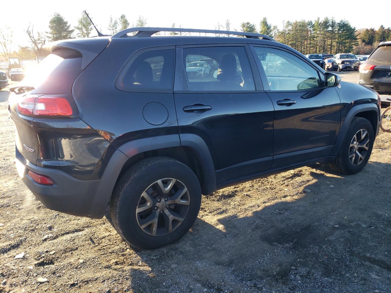 2014 Jeep Cherokee - Image 3