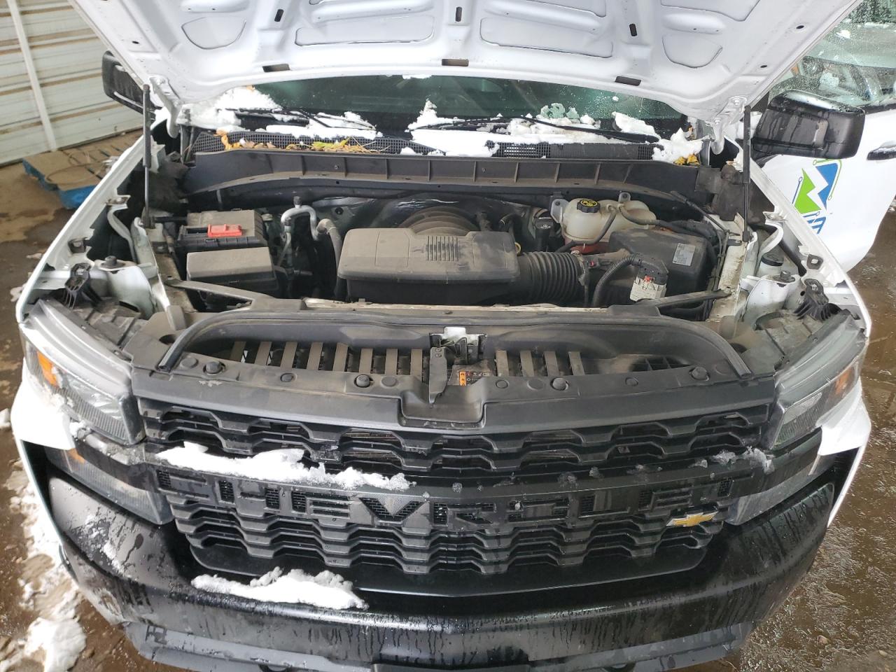 2020 Chevrolet Silverado - Image 11