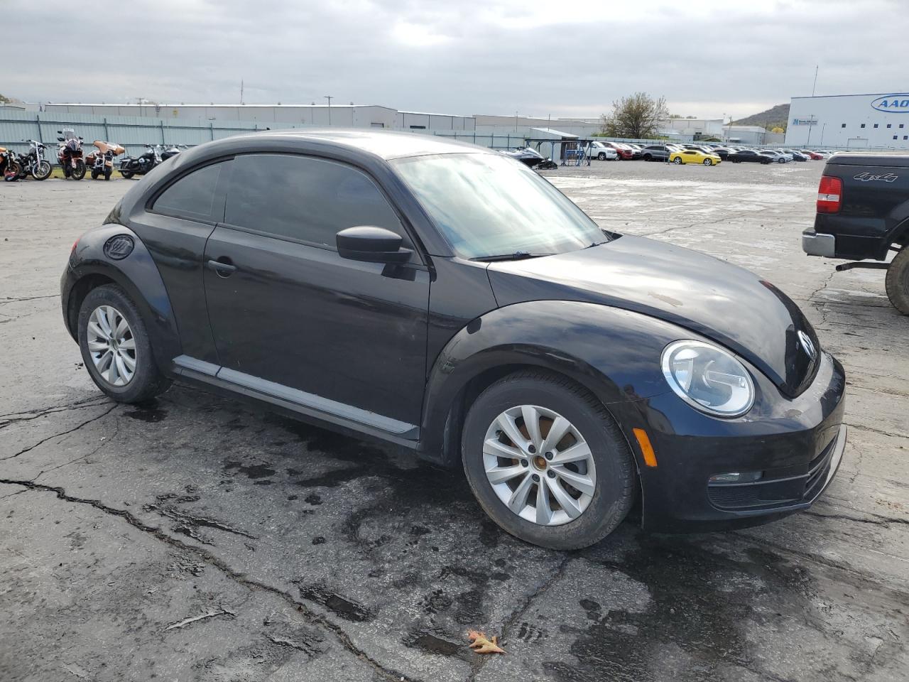 2015 Volkswagen Beetle - Image 4
