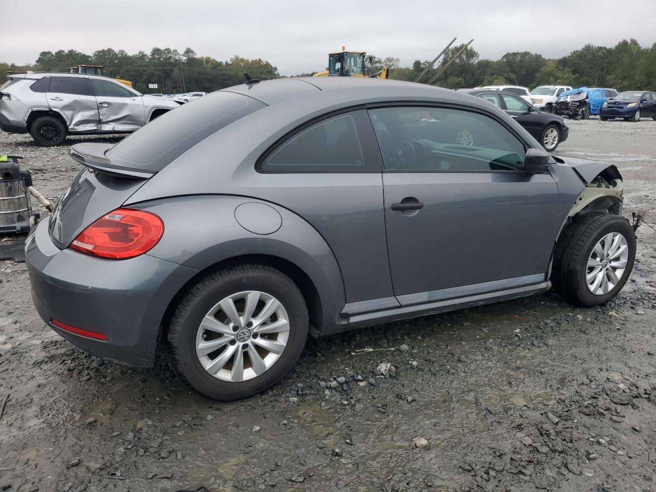 2016 Volkswagen Beetle - Image 3
