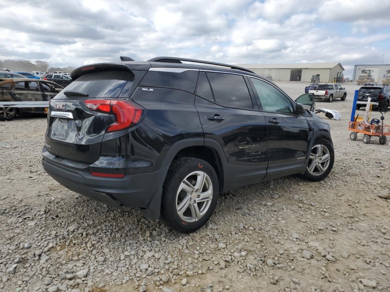 2018 GMC Terrain - Image 3