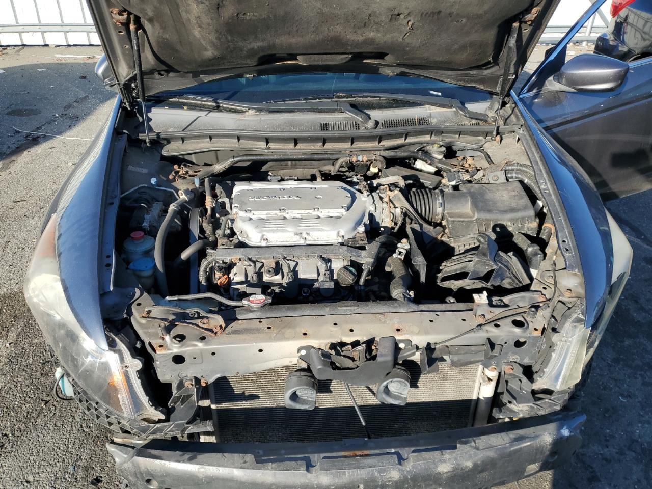 2009 Honda Accord - Image 11